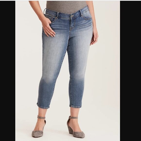 Torrid ANKLE SKINNY JEAN LIGHT WASH 18 - Picture 1 of 13